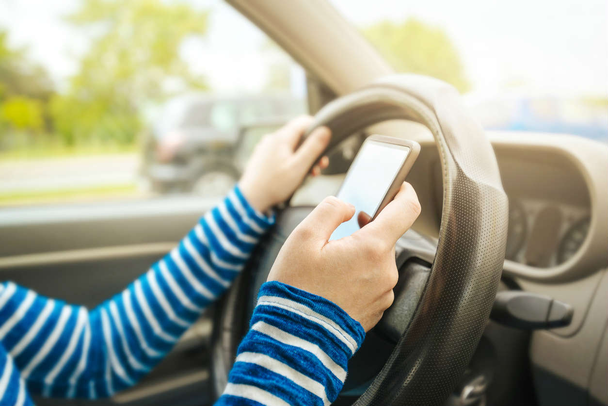 Drivers Still Using Phones Despite Knowing the Dangers